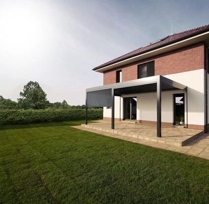 Isotra Artosi: dostupná bioklimatická pergola pro terasu bez kompromisů